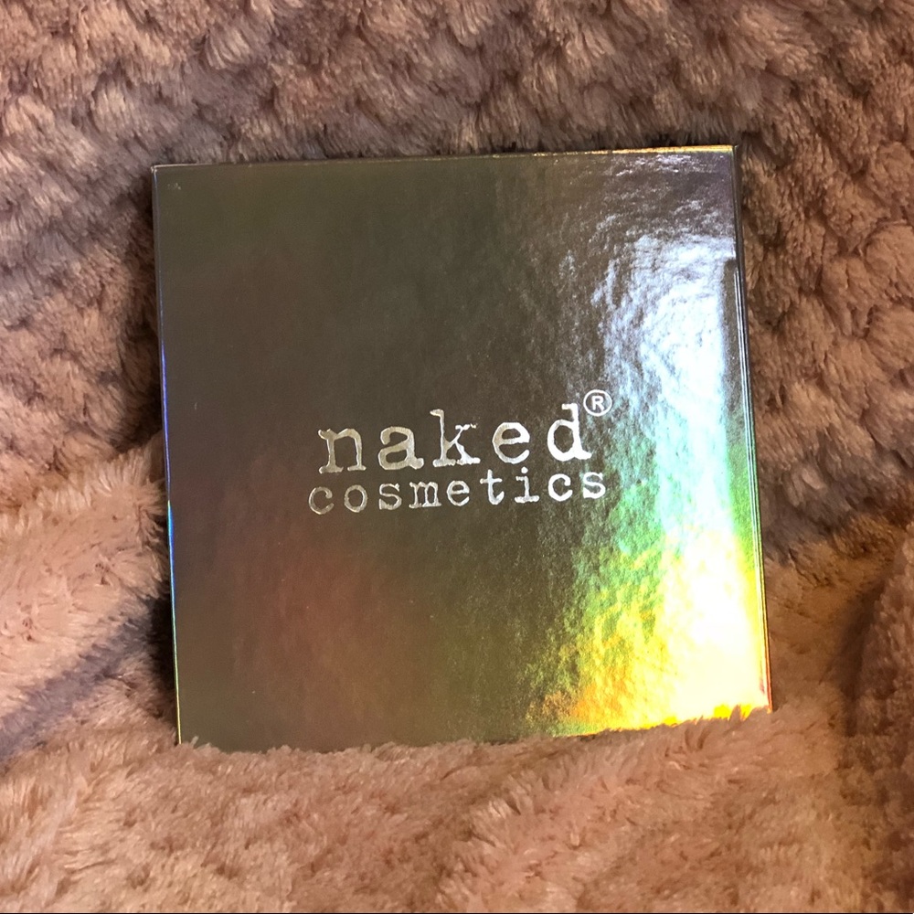 Naked Cosmetics highlighter pallet